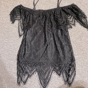 Off-the shoulder dress shirt